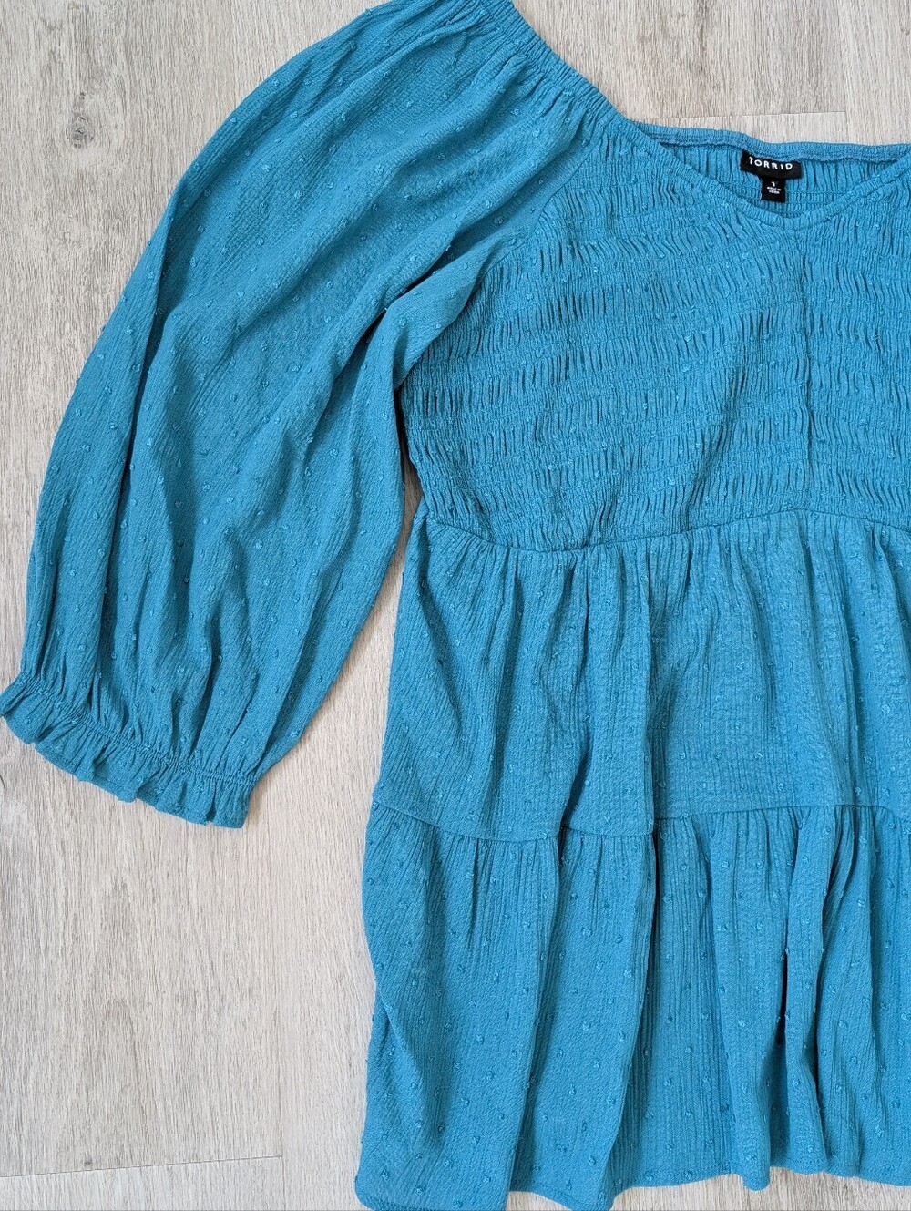 Torrid Plus Crinkle Gauze Smoked 3/4 Blouson Tiered Sweetheart Top Biscay Bay 1X - Picture 8 of 15